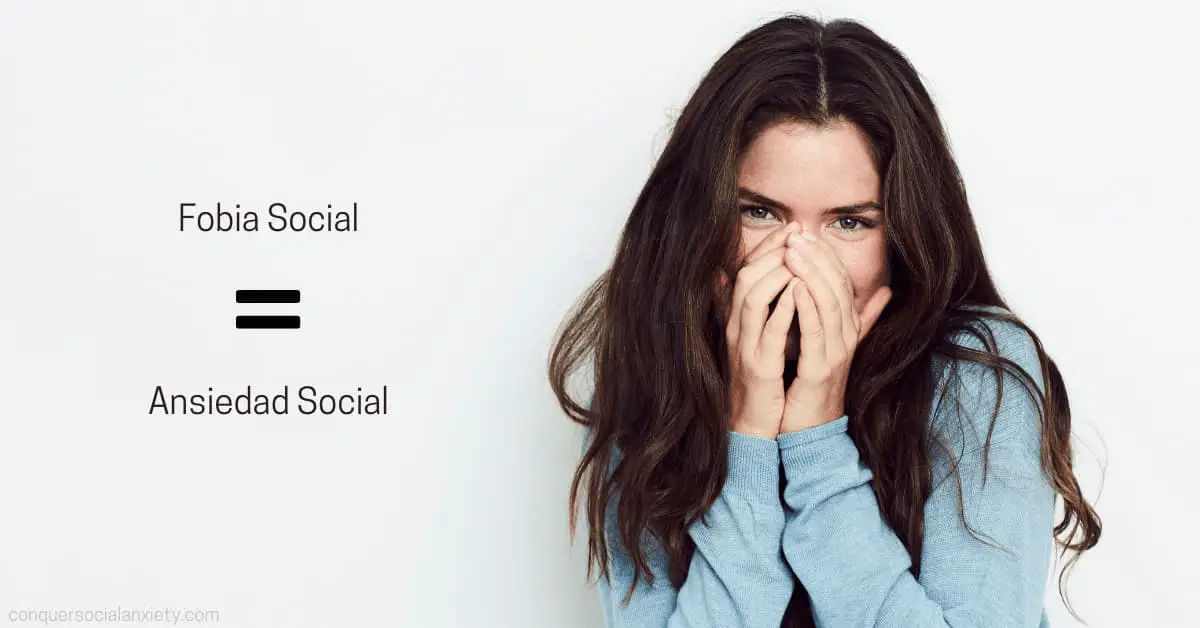 La ansiedad social se denominaba originalmente fobia social. Hoy en día, el término fobia social ya no se aplica realmente. Sin embargo, muchas personas siguen utilizando los términos indistintamente.